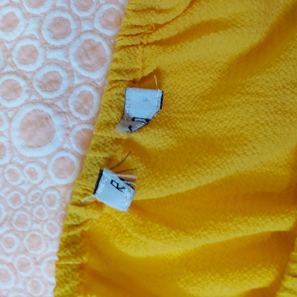 Clowncore Combo~ Yellow Crop Top And Red Button Up (S/M) - Picture 12 of 13